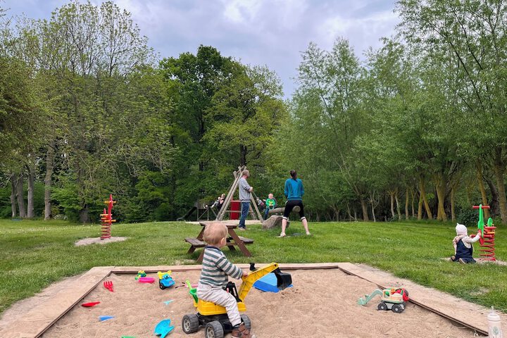 Children's play area - outdoor