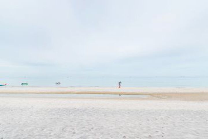 Beach 21 of 80