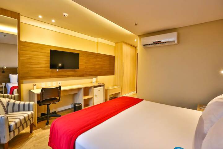 Room 14 of 50