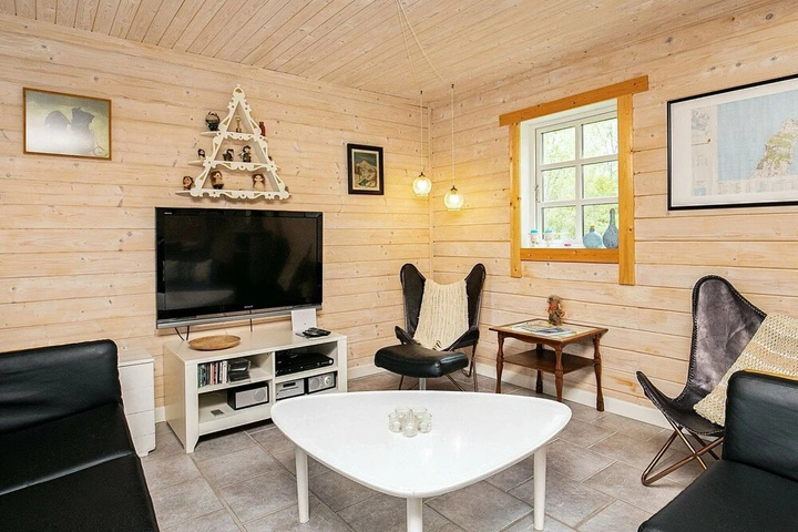 Room 2 of 21