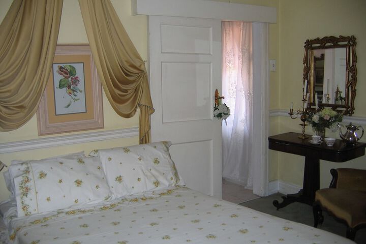 Room 8 of 27