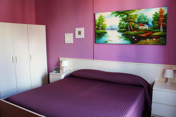 Room 45 of 107