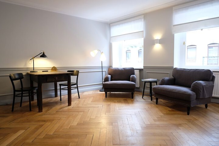 Room 18 of 32
