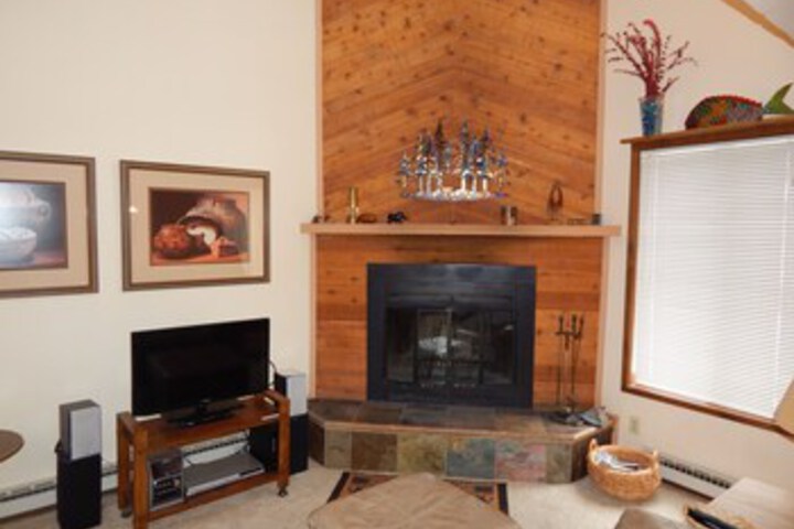 Room 16 of 28