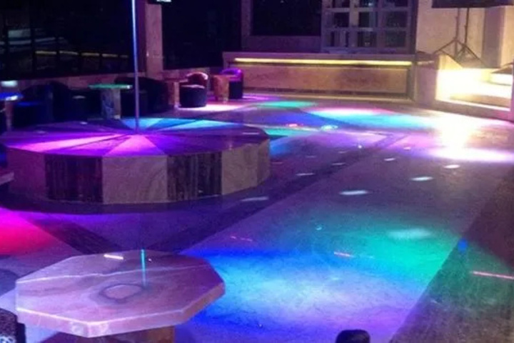 Pool 4 of 8