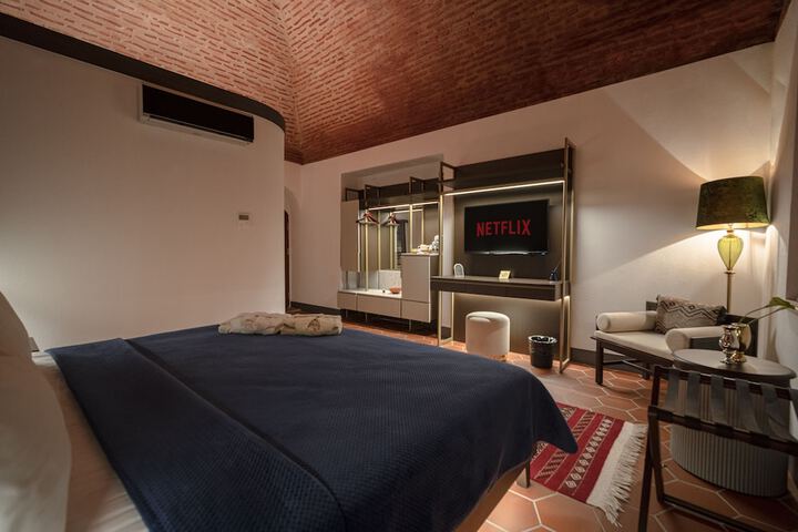 Room 13 of 78