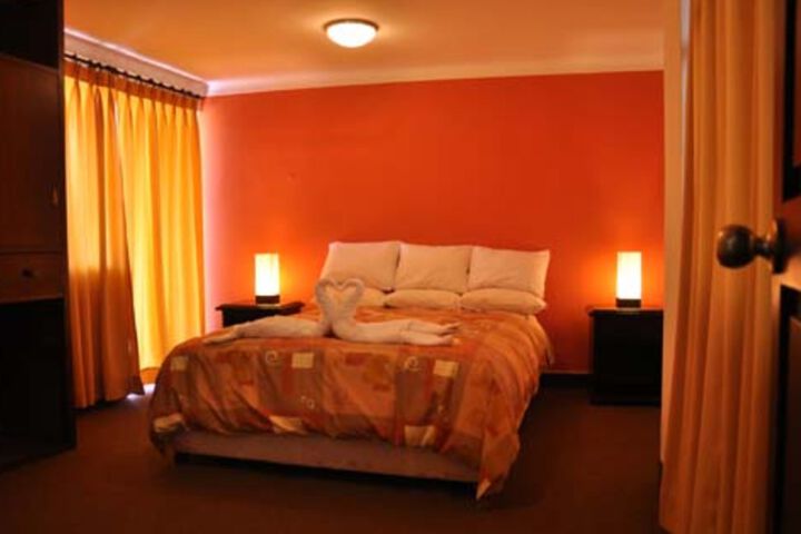 Room 11 of 21