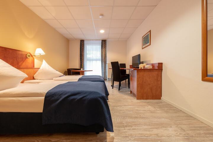 Room 5 of 31