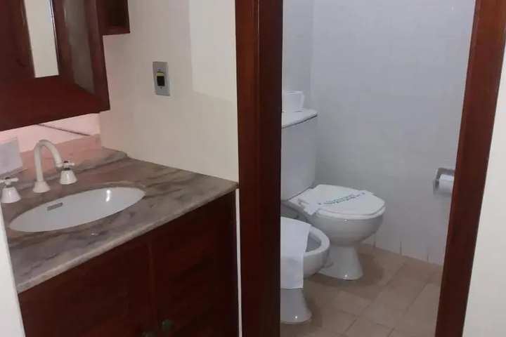 Room 8 of 18