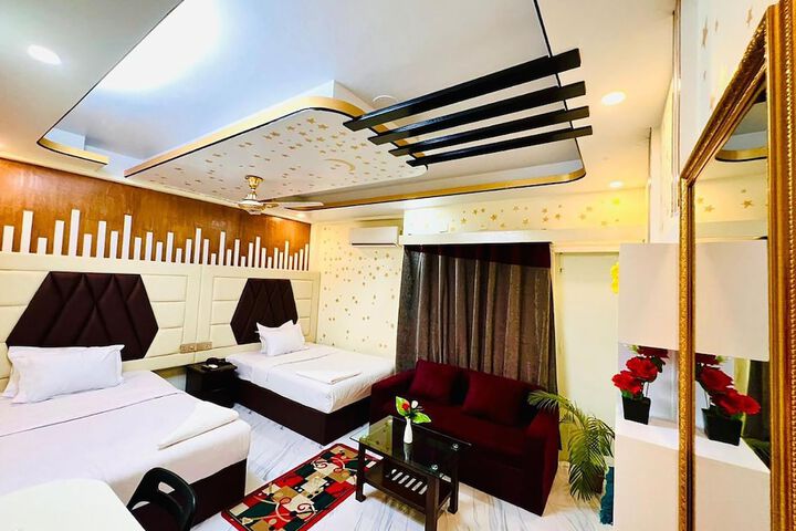 Room 29 of 74