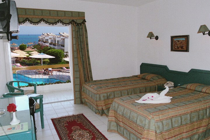 Room 5 of 24