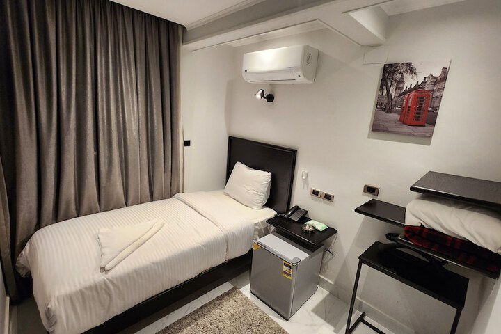 Room 46 of 107