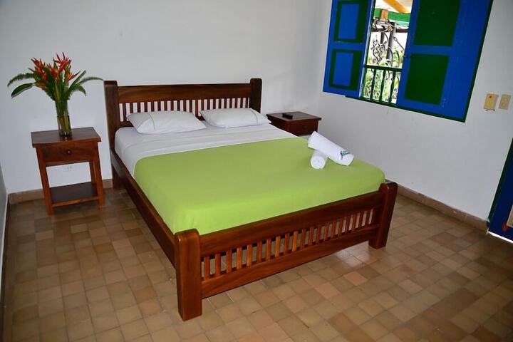 Room 3 of 89