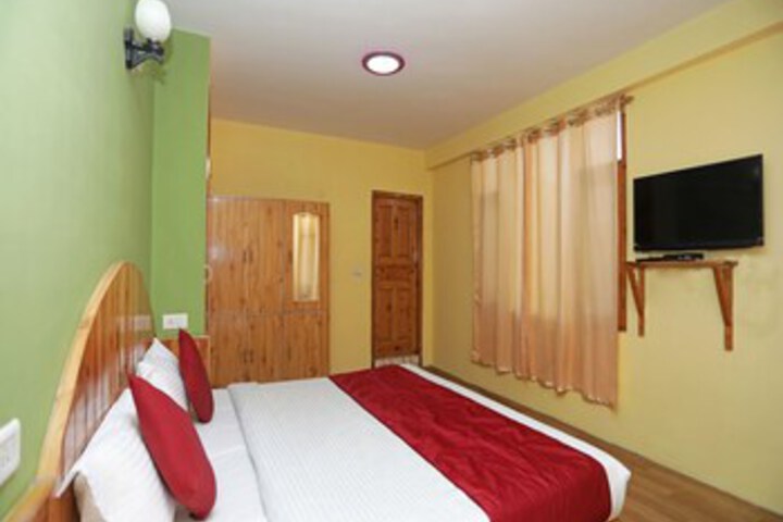 Room 10 of 17