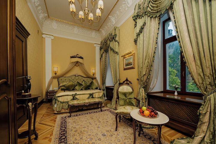 Room 21 of 85