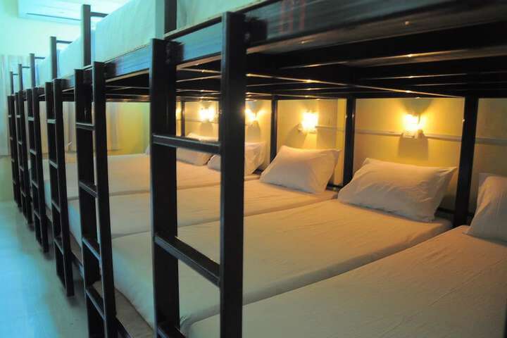 Room 9 of 49