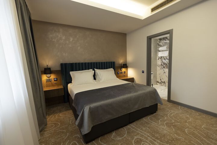 Room 6 of 57