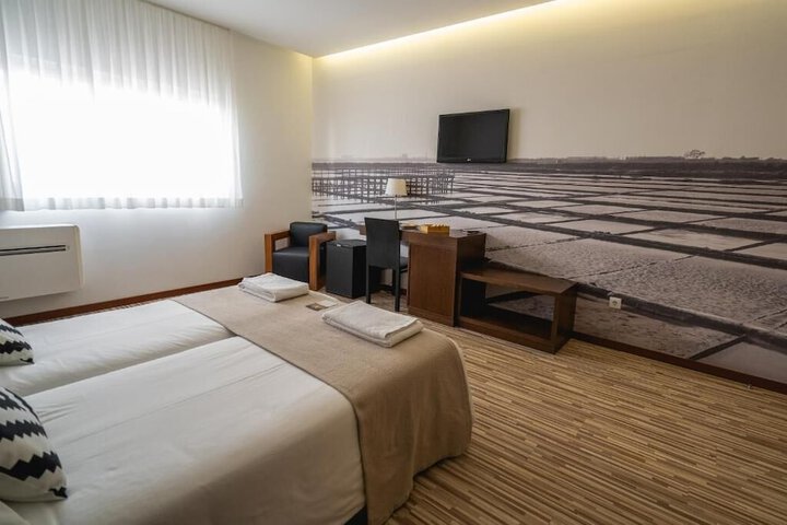 Room 10 of 43