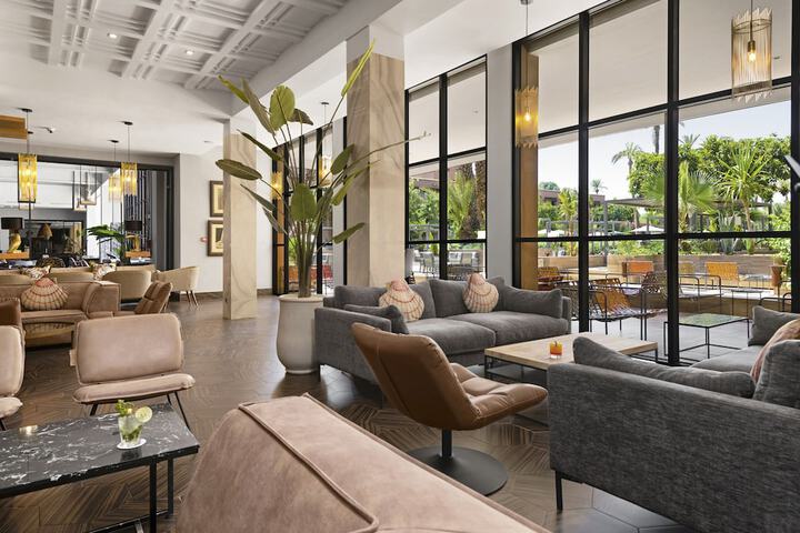 Guest Lobby