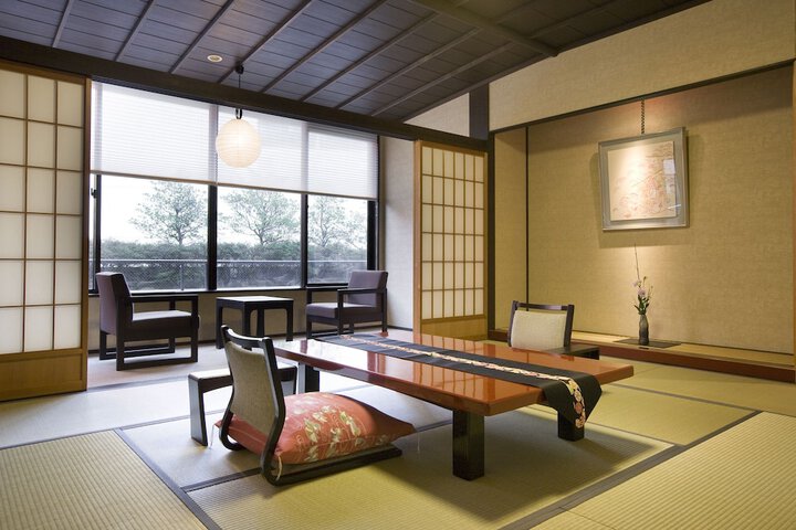 Room 3 of 17