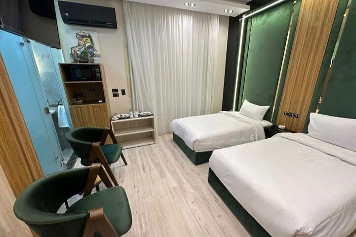 Room 9 of 101