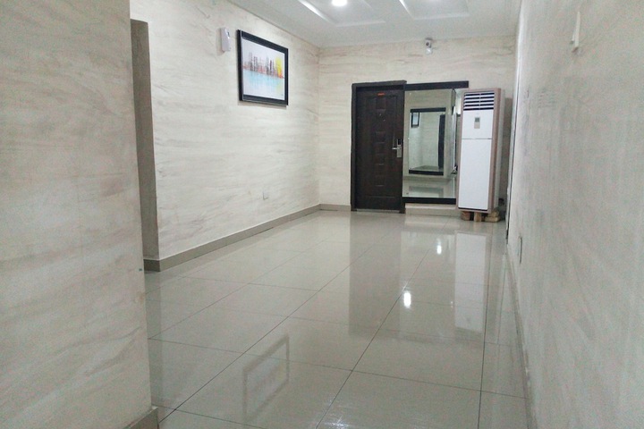 Ballroom/Hall 39 of 44
