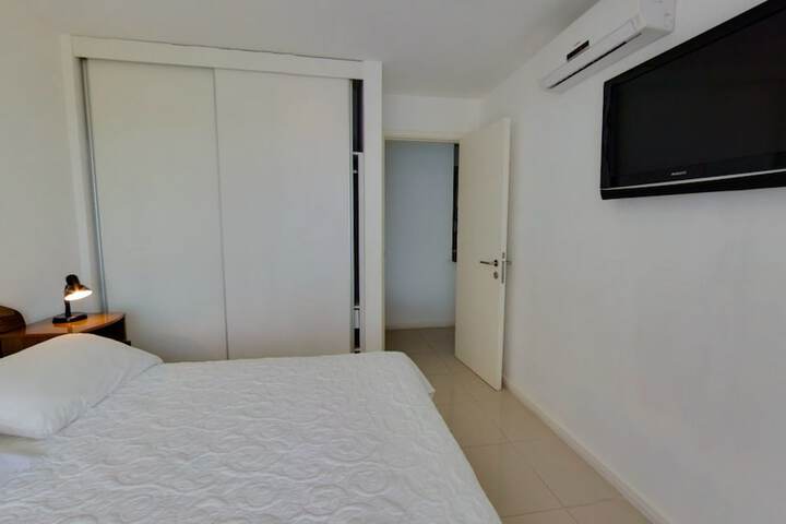 Room 7 of 75