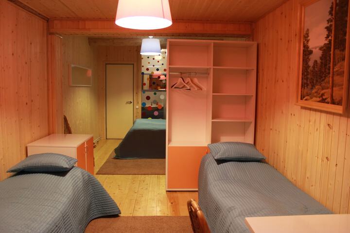 Room 3 of 79