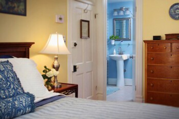 Room 53 of 65