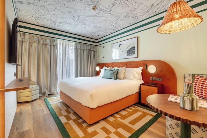 Room 15 of 57