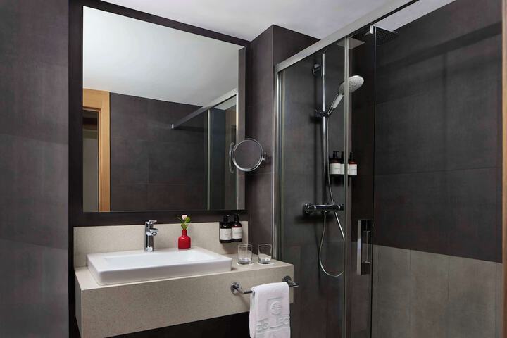 Bathroom Interior Photo