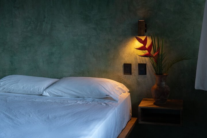 Room 4 of 41