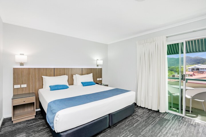 Room 8 of 42