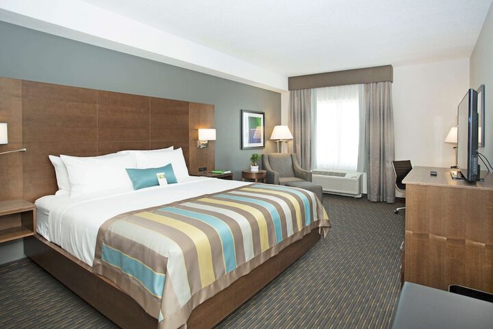 Room 8 of 30