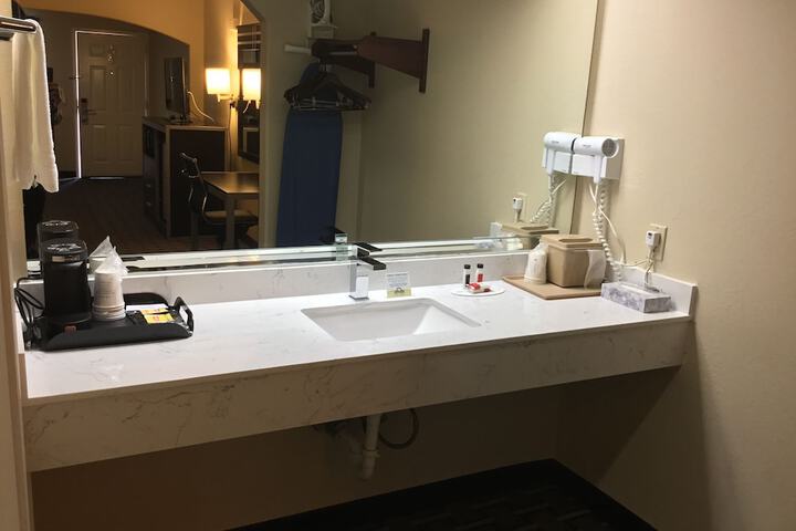 Bathroom sink