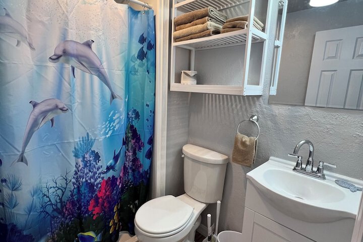 Room 16 of 25