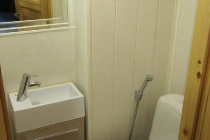 Room 7 of 10