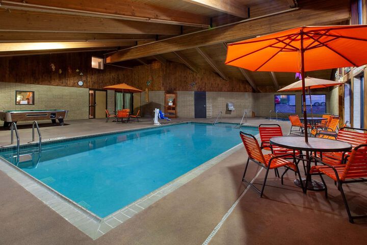 Pool 28 of 41