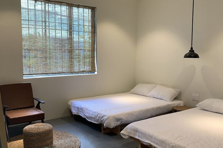 Room 3 of 42