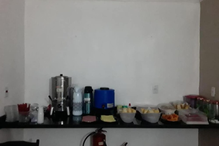Dining 18 of 39