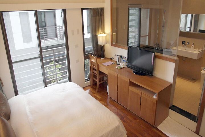 Room 14 of 45