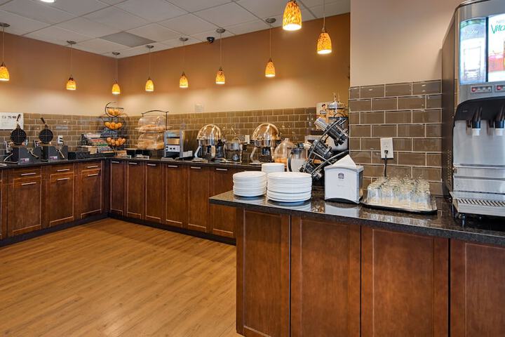 Breakfast area