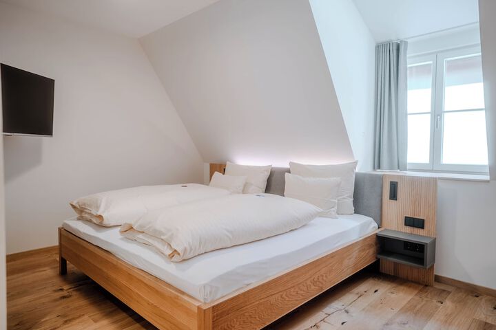 Room 44 of 130