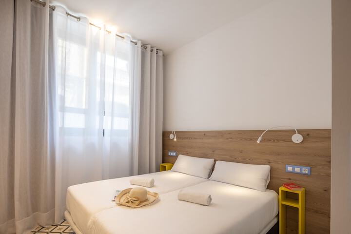 Room 8 of 47