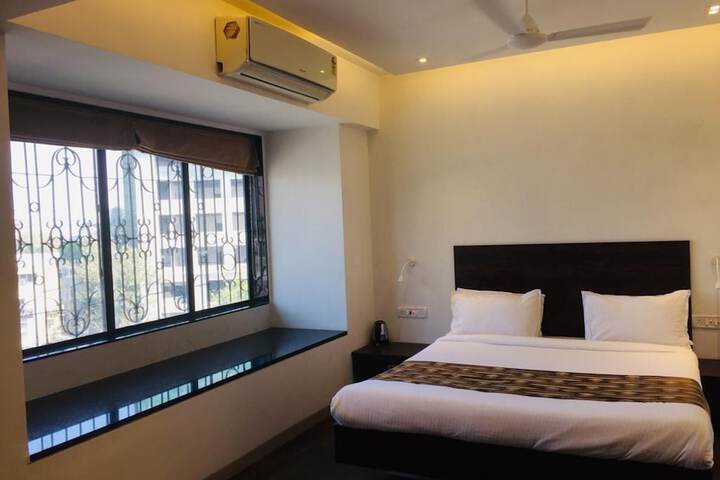 Room 10 of 53