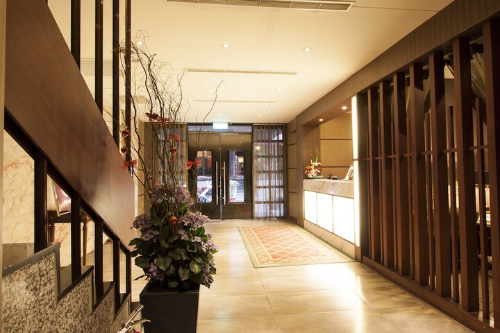 Hotel 2 of 30
