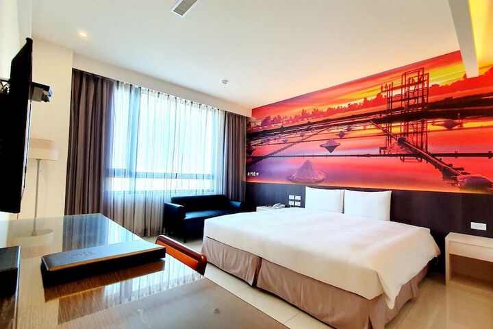 Room 13 of 50