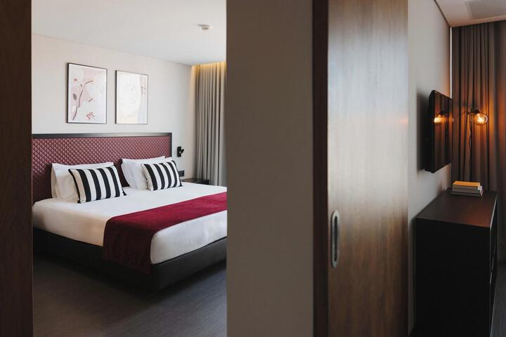 Room 71 of 79