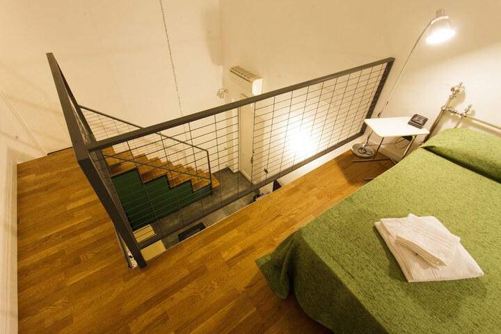 Room 17 of 36