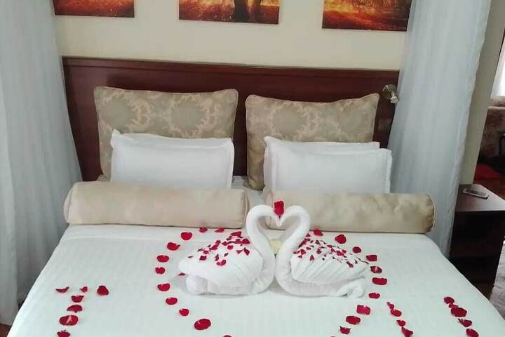 Room 4 of 41